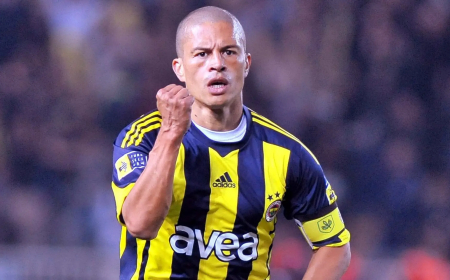 Süper Lig Tarihinin Unutulmaz Futbolcuları